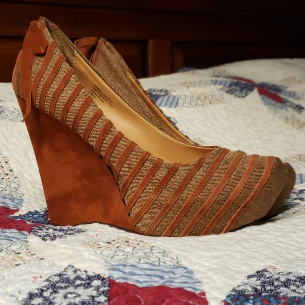 Womens Naughty Monkey wedge heels